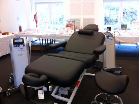 Behandlerbriks til zoneterapi: vælg den rette elektriske massagebriks