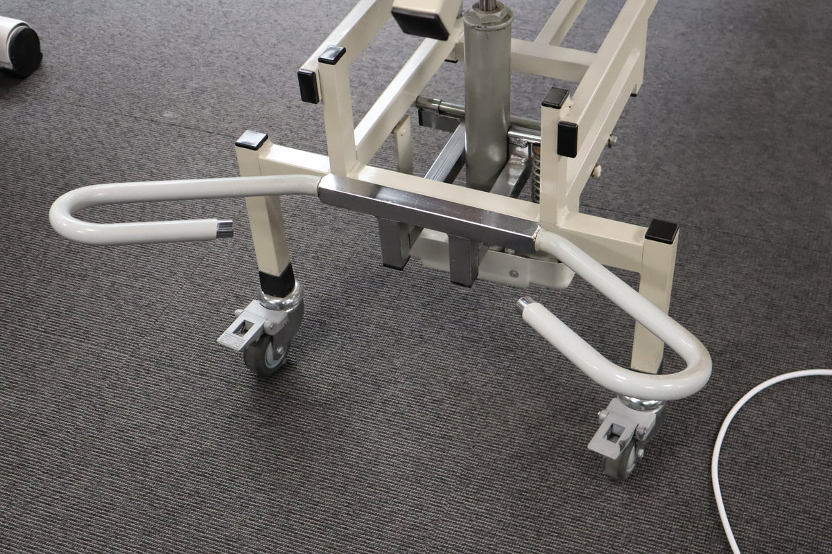 Masolet used massage table