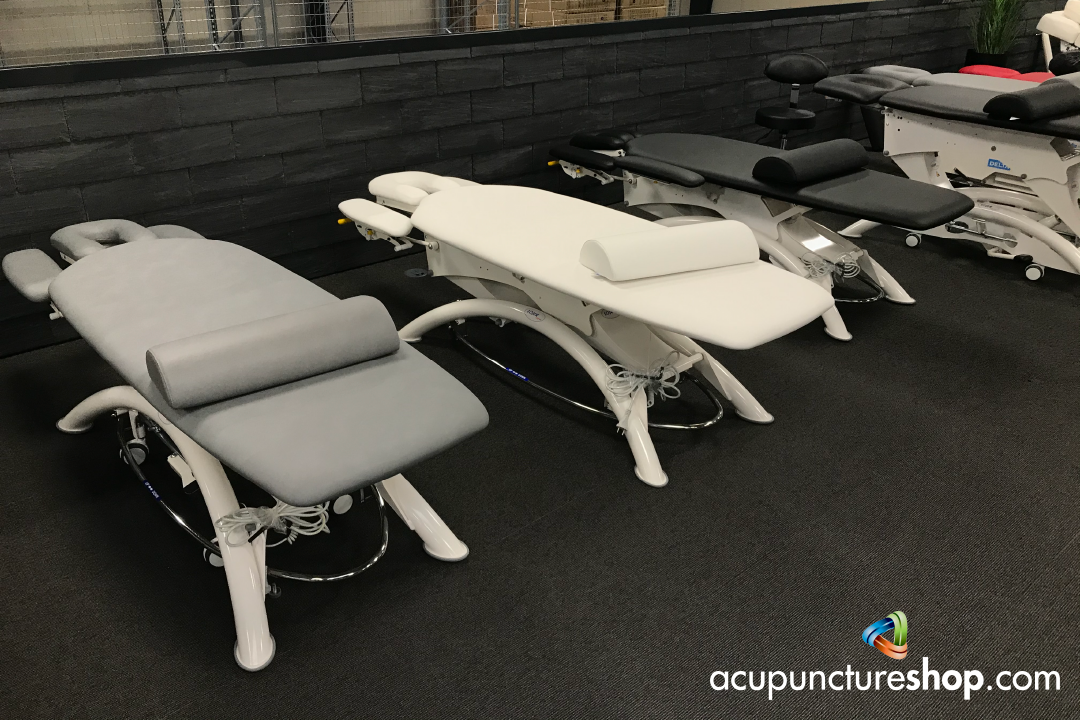 AcupunctureShop showroom messafe bench